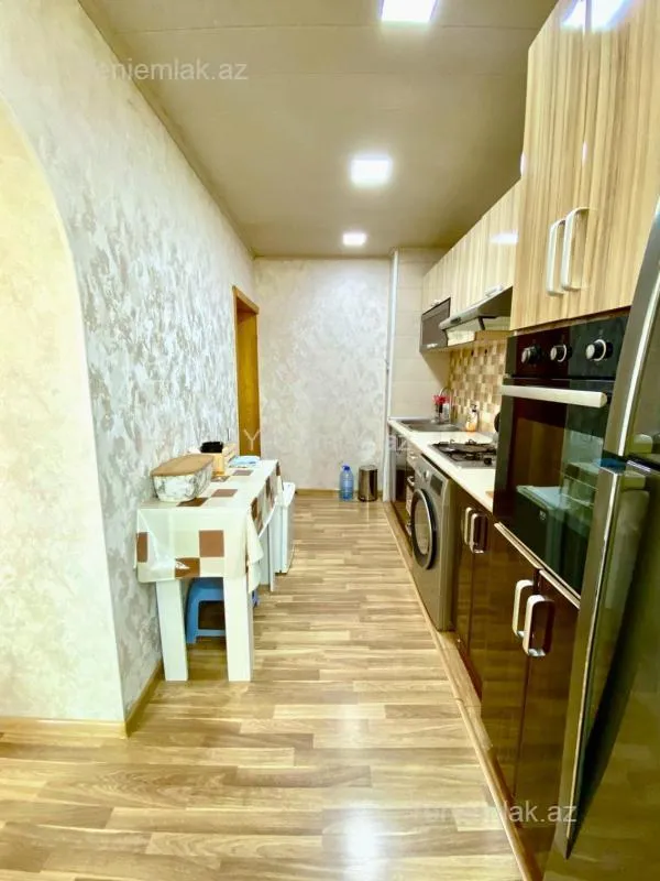 Satılır 3 otaqlı köhnə tikili 90 m²