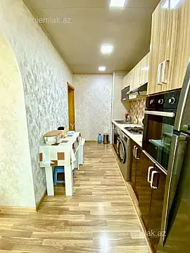 Satılır 3 otaqlı köhnə tikili 90 m²