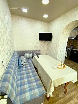 Satılır 3 otaqlı köhnə tikili 90 m²