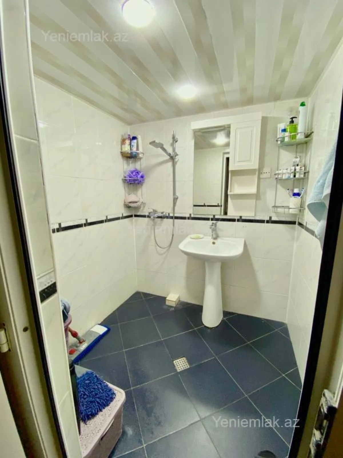 Satılır 3 otaqlı köhnə tikili 90 m²