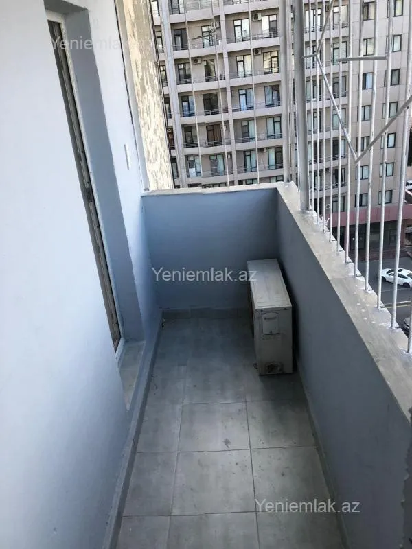 Satılır 3 otaqlı köhnə tikili 90 m²