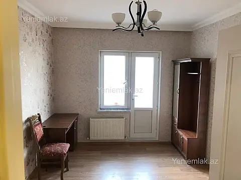 Satılır 3 otaqlı köhnə tikili 90 m²