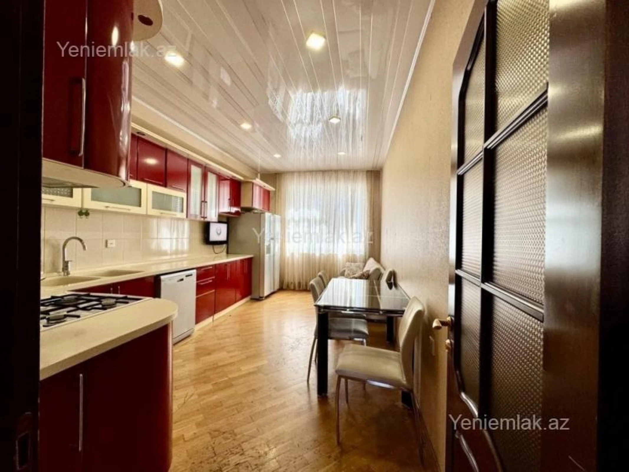 Satılır 4 otaqlı yeni tikili 185 m²