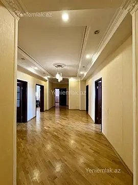 Satılır 4 otaqlı yeni tikili 185 m²