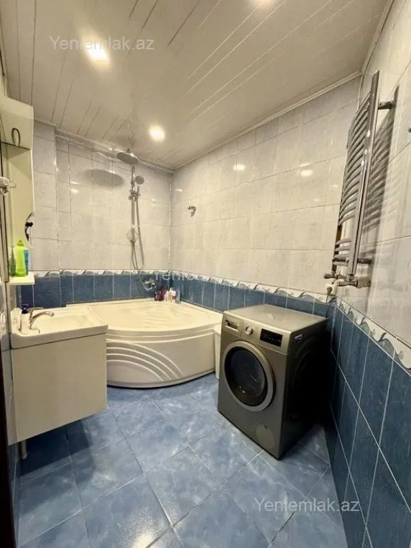 Satılır 4 otaqlı yeni tikili 185 m²