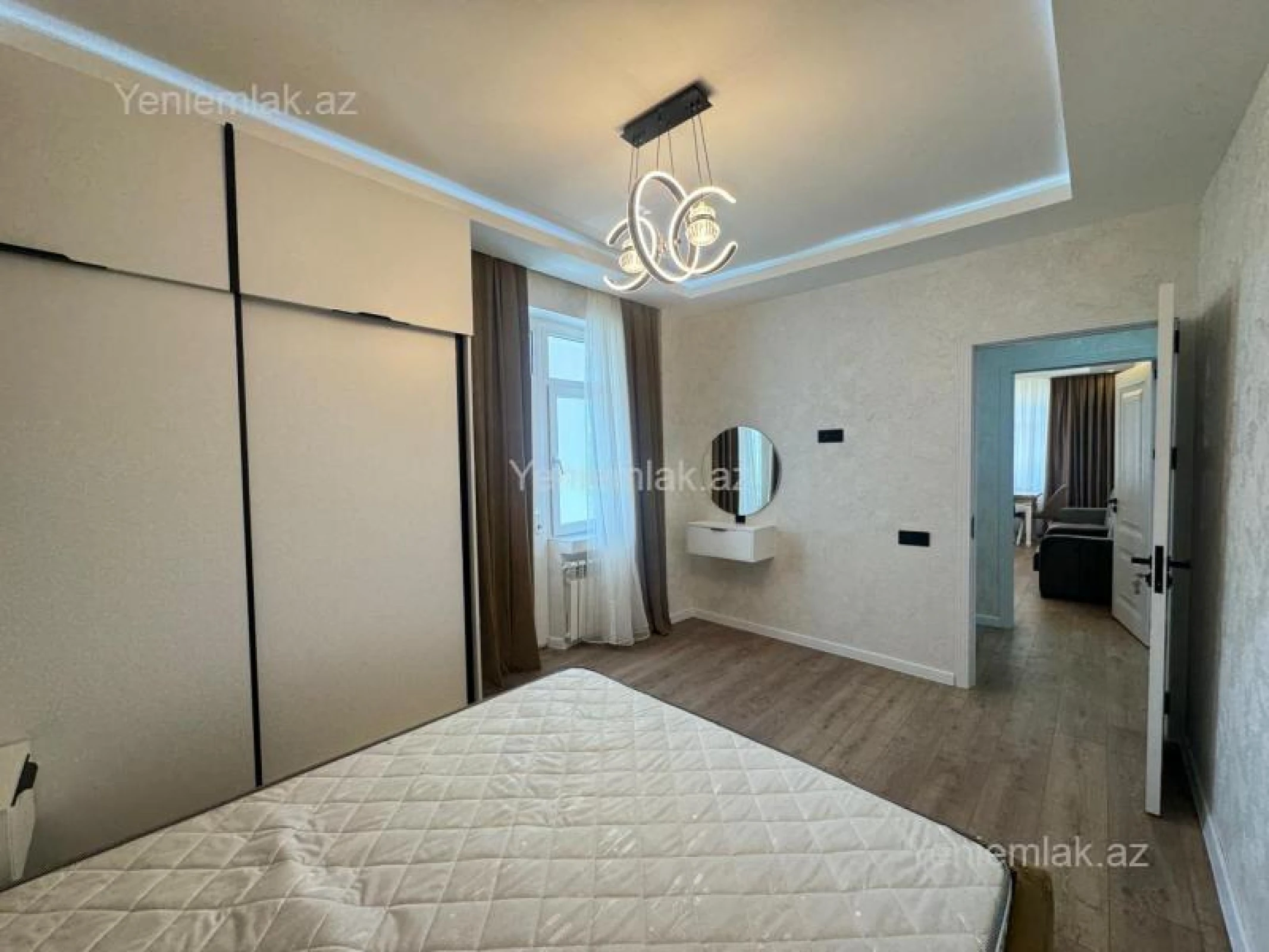 Satılır 2 otaqlı köhnə tikili 60 m²