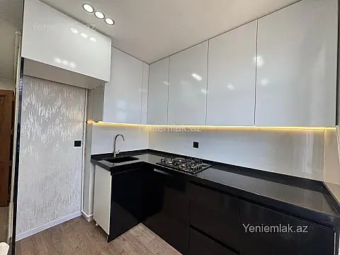 Satılır 2 otaqlı köhnə tikili 60 m²
