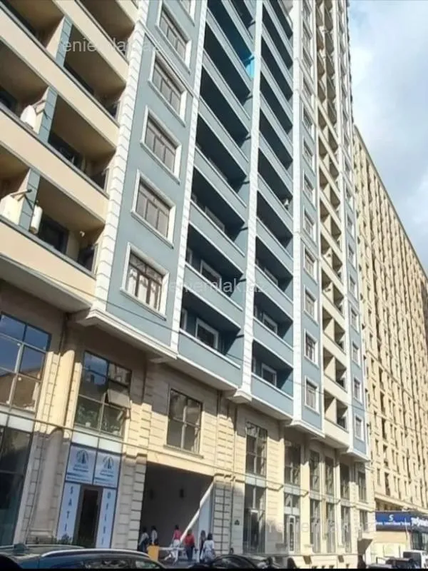 Satılır 3 otaqlı yeni tikili 153 m²