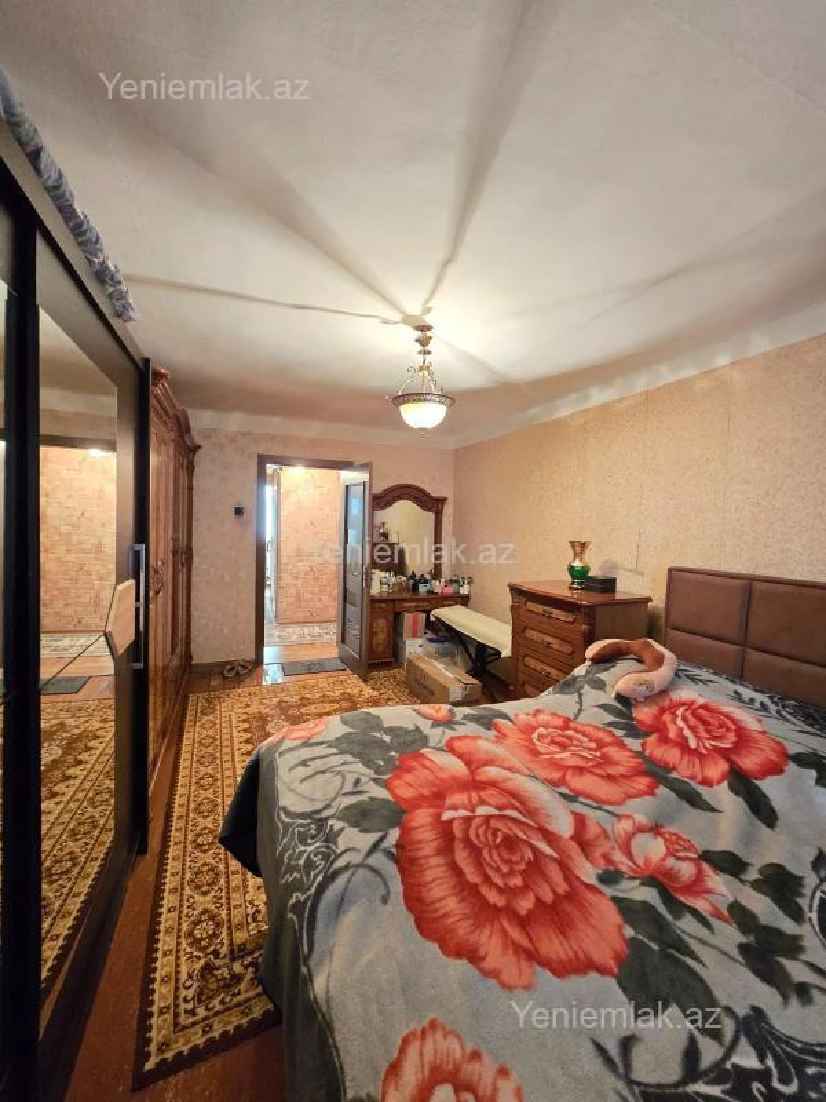 Satılır 3 otaqlı köhnə tikili 70 m²