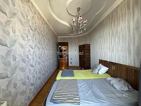 Satılır 4 otaqlı yeni tikili 220 m²
