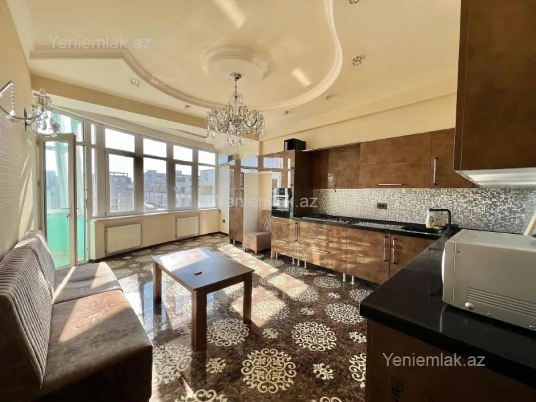 Satılır 4 otaqlı yeni tikili 220 m²
