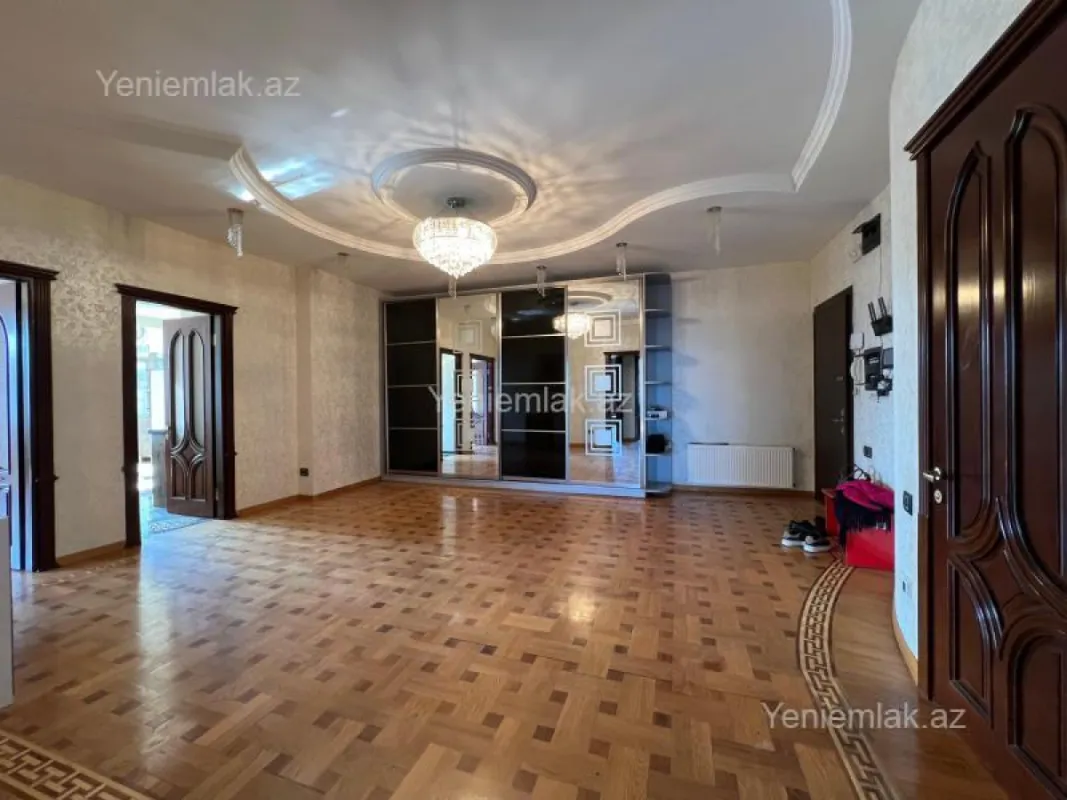 Satılır 4 otaqlı yeni tikili 220 m²