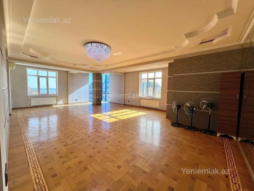 Satılır 4 otaqlı yeni tikili 220 m²