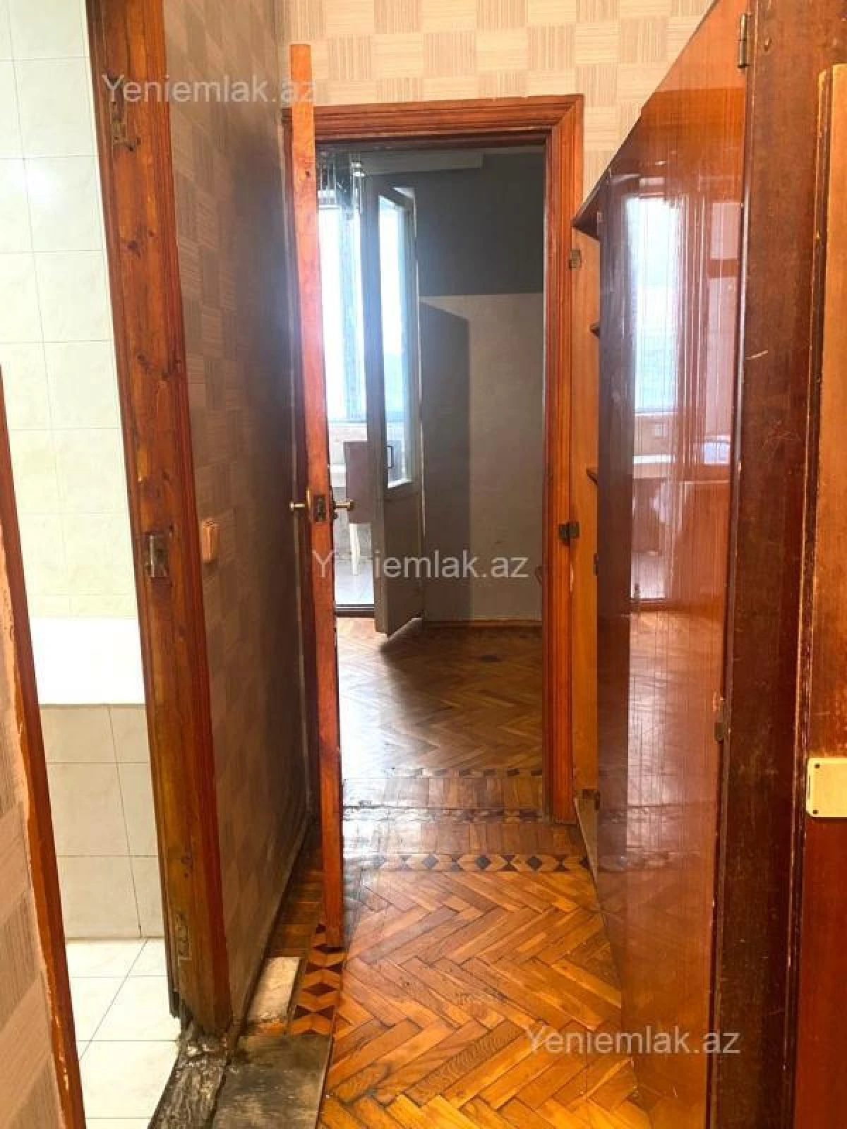Satılır 2 otaqlı köhnə tikili 45 m²