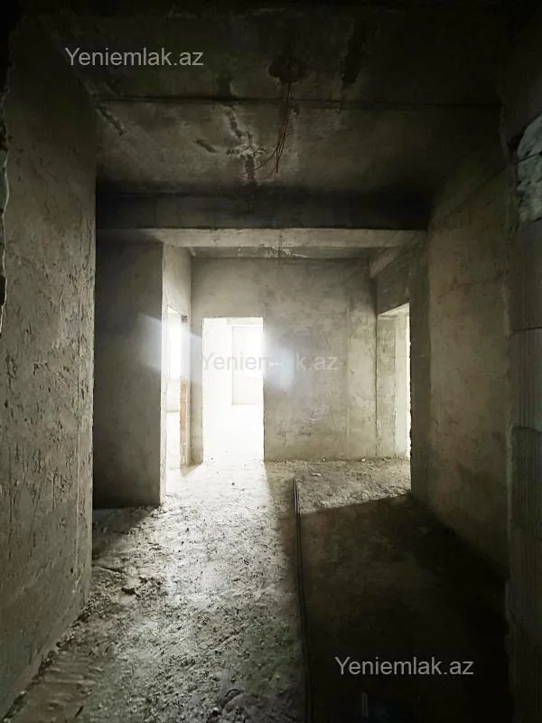 Satılır 3 otaqlı yeni tikili 130 m²