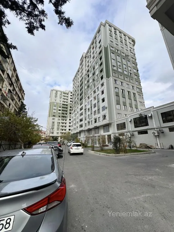 Satılır 3 otaqlı yeni tikili 130 m²