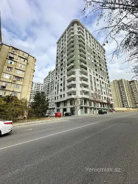 Satılır 3 otaqlı yeni tikili 130 m²