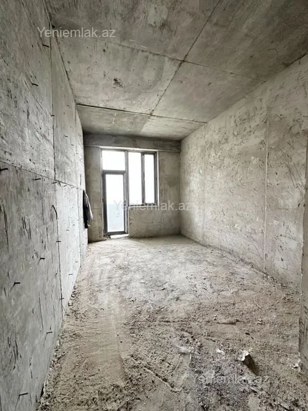 Satılır 3 otaqlı yeni tikili 130 m²