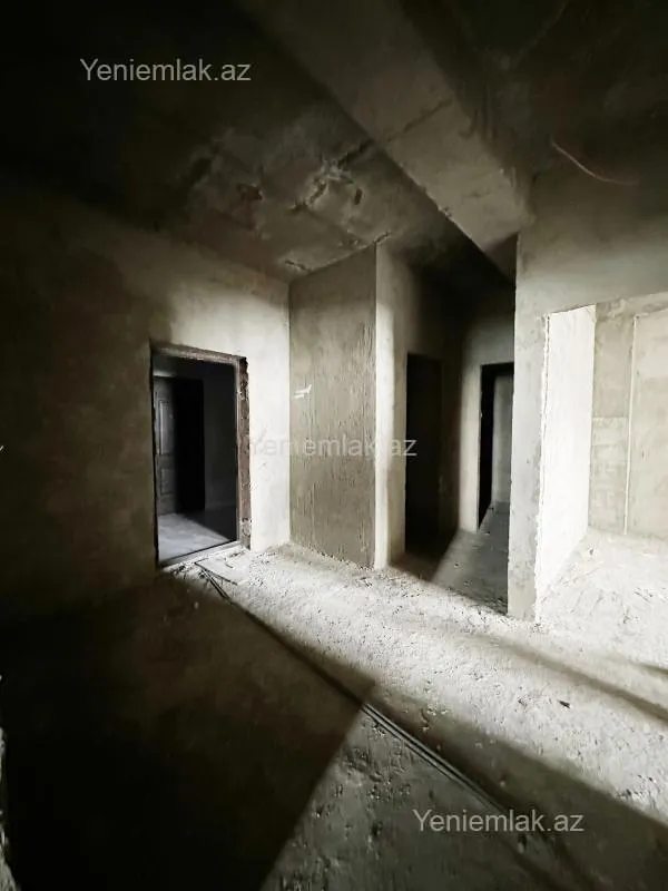 Satılır 3 otaqlı yeni tikili 130 m²