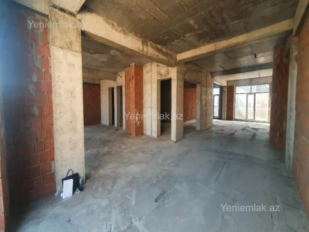 Satılır 5 otaqlı yeni tikili 270 m²