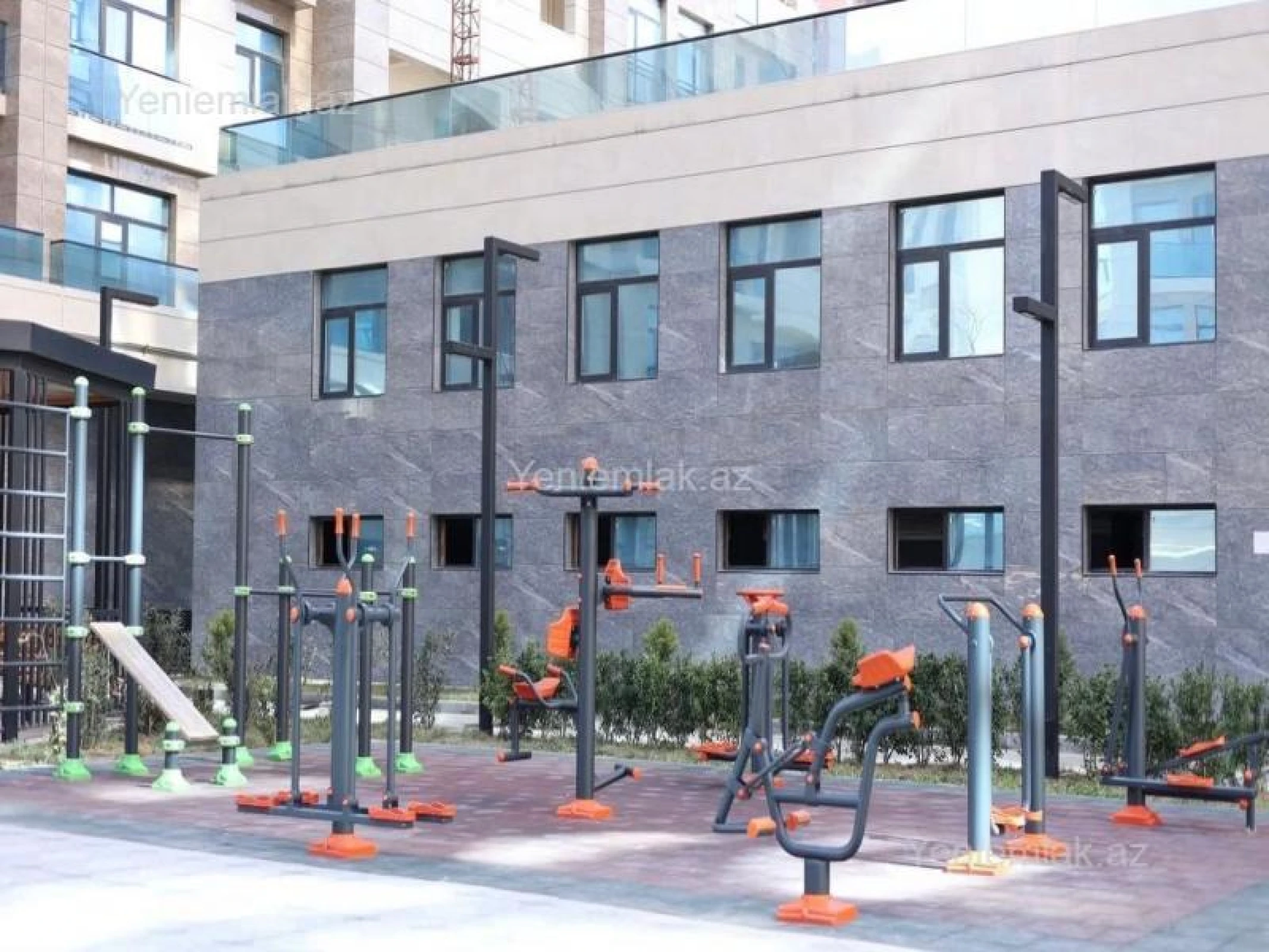 Satılır 5 otaqlı yeni tikili 270 m²