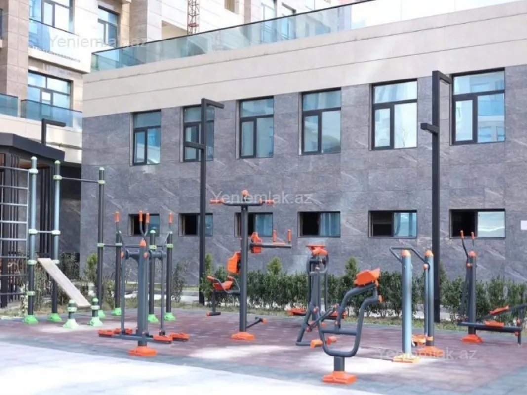 Satılır 5 otaqlı yeni tikili 270 m²