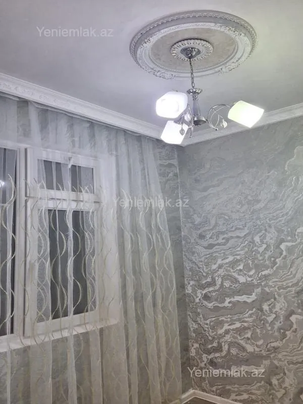 Satılır 2 otaqlı köhnə tikili 35 m²