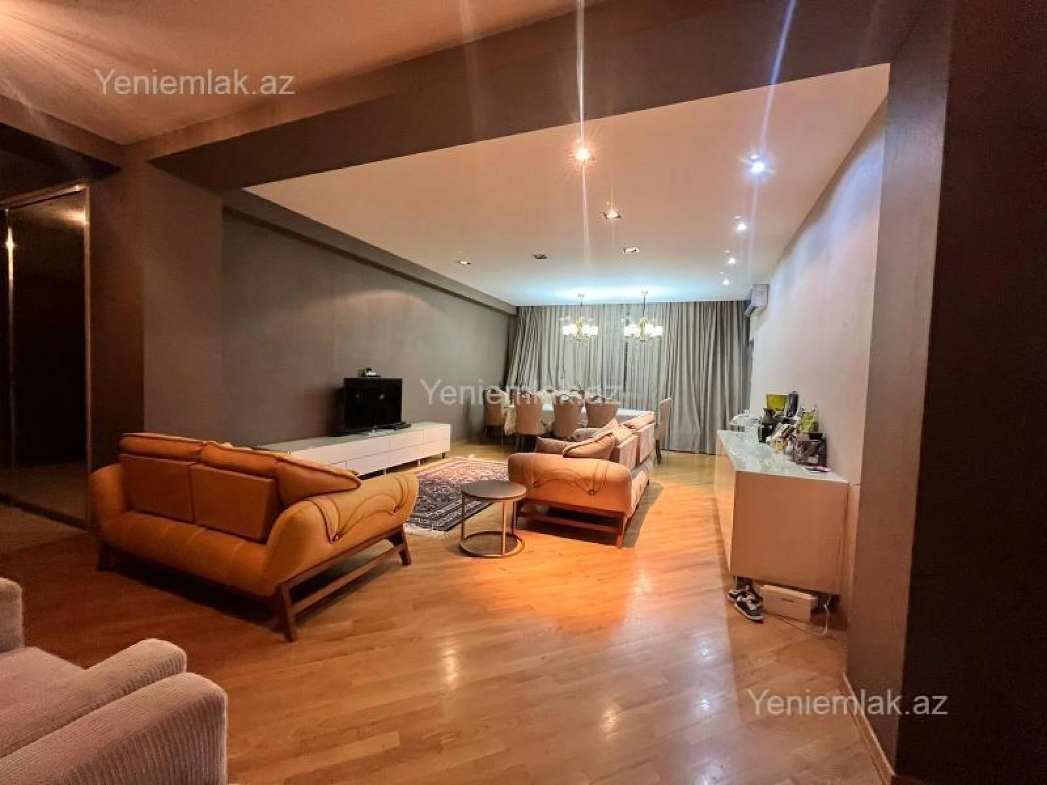 Satılır 3 otaqlı yeni tikili 136 m²