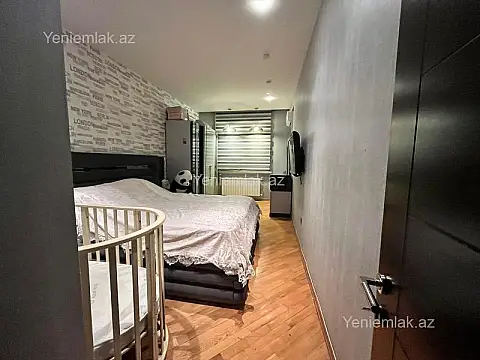 Satılır 3 otaqlı yeni tikili 136 m²