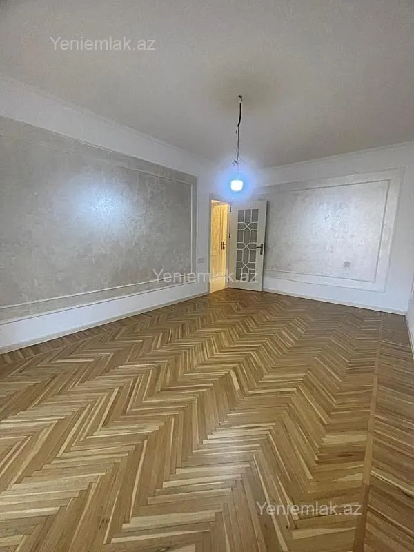 Satılır 3 otaqlı köhnə tikili 75 m²