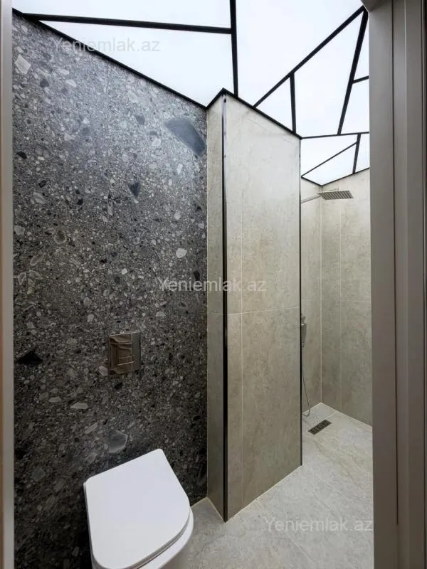 Satılır 3 otaqlı yeni tikili 112 m²