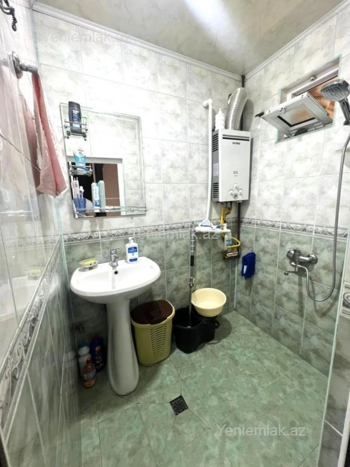 Satılır 3 otaqlı köhnə tikili 85 m²