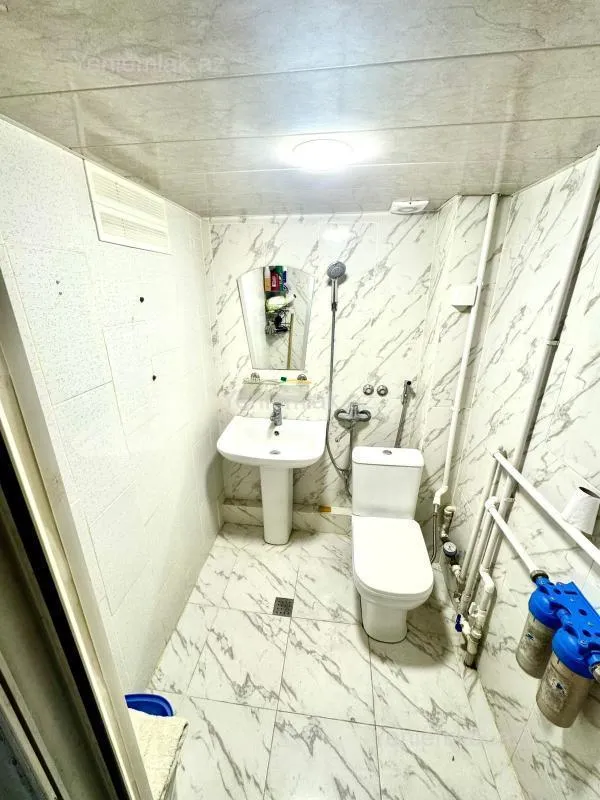 Satılır 2 otaqlı köhnə tikili 56 m²