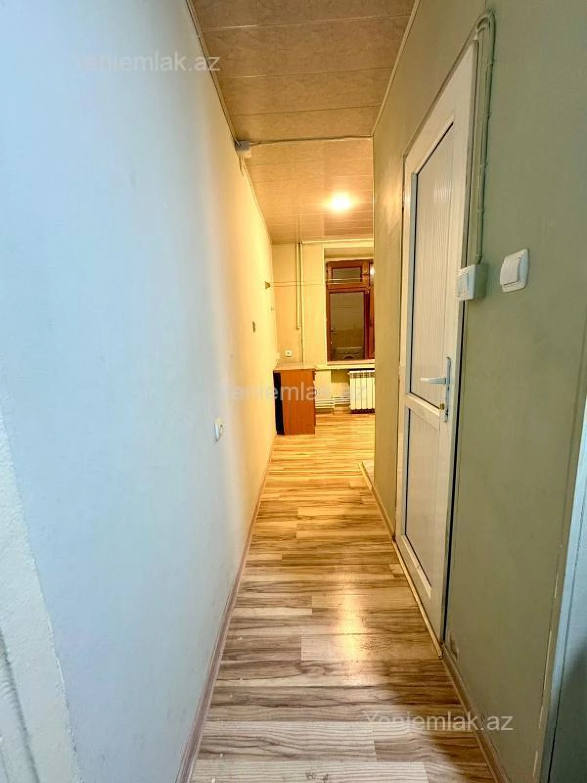Satılır 2 otaqlı köhnə tikili 56 m²