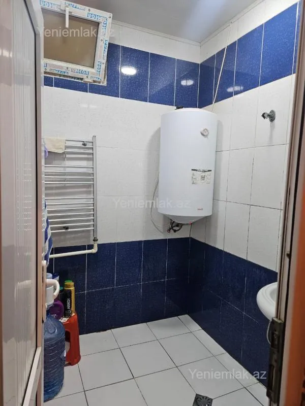 Satılır 3 otaqlı köhnə tikili 90 m²