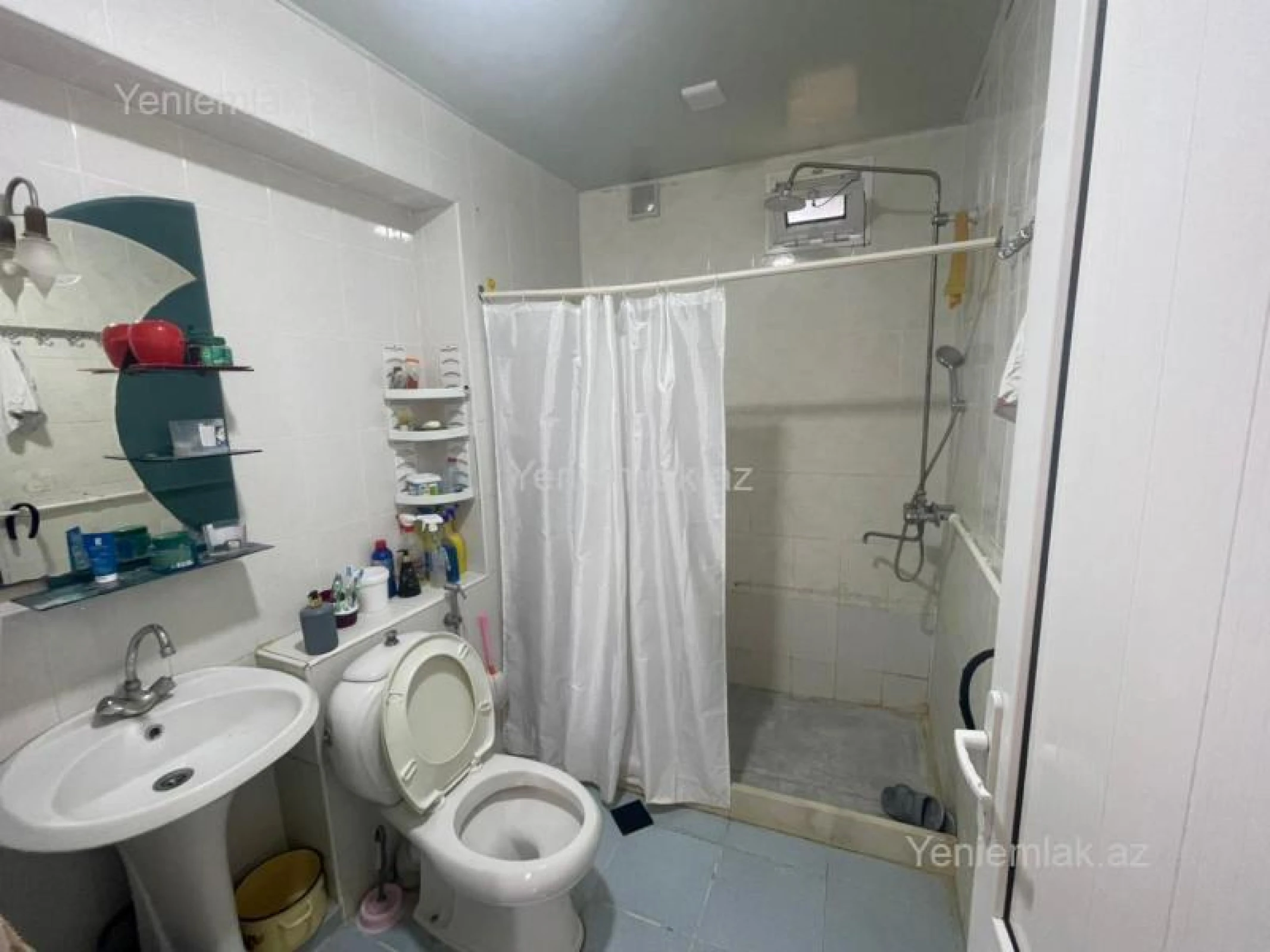 Satılır 3 otaqlı köhnə tikili 75 m²