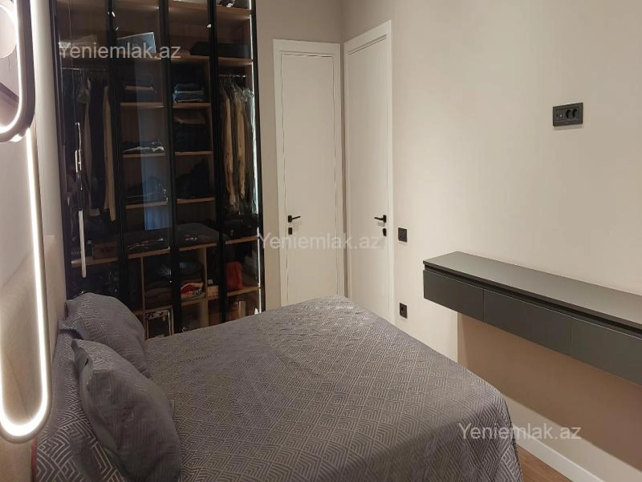 Satılır 3 otaqlı yeni tikili 130 m²