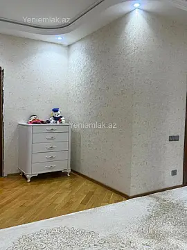Satılır 3 otaqlı yeni tikili 135 m²