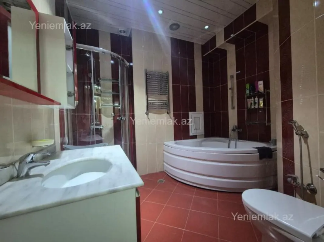 Satılır 3 otaqlı yeni tikili 114 m²