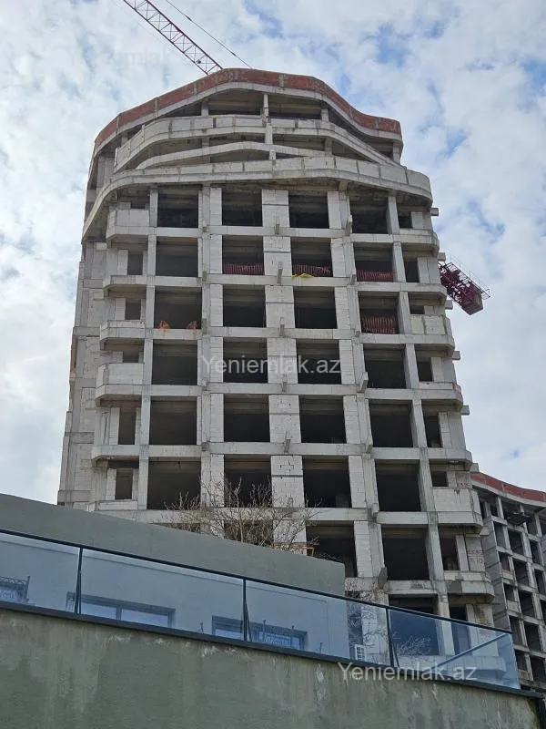 Satılır 4 otaqlı yeni tikili 186 m²