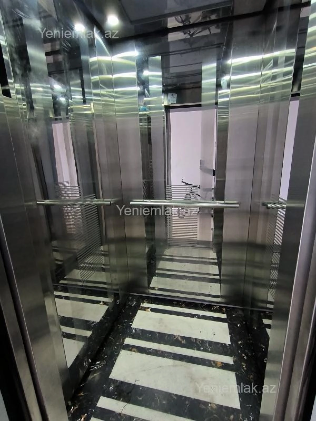 Satılır 3 otaqlı yeni tikili 75 m²