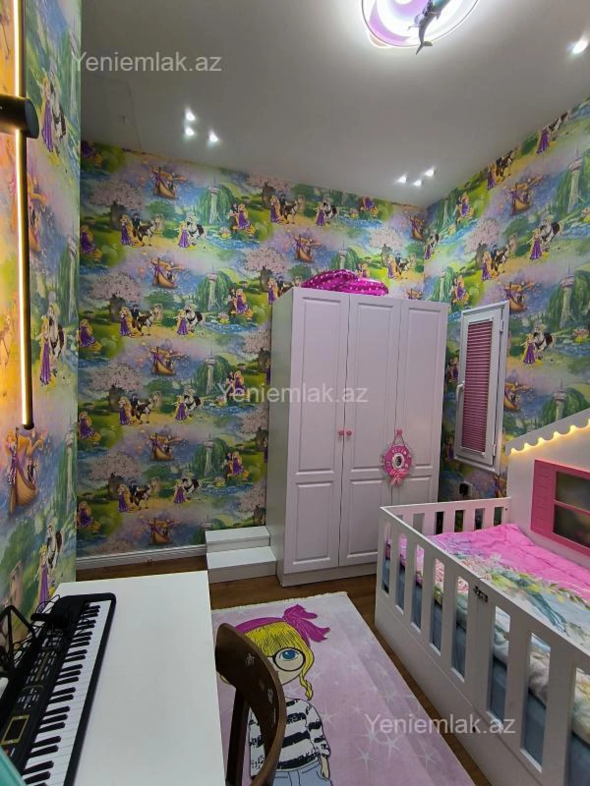 Satılır 3 otaqlı yeni tikili 75 m²