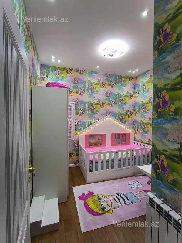 Satılır 3 otaqlı yeni tikili 75 m²