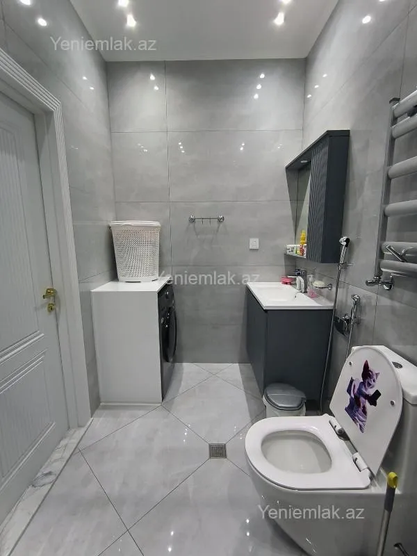 Satılır 3 otaqlı yeni tikili 75 m²