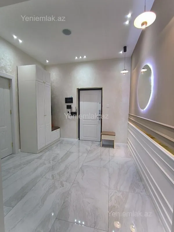 Satılır 3 otaqlı yeni tikili 75 m²