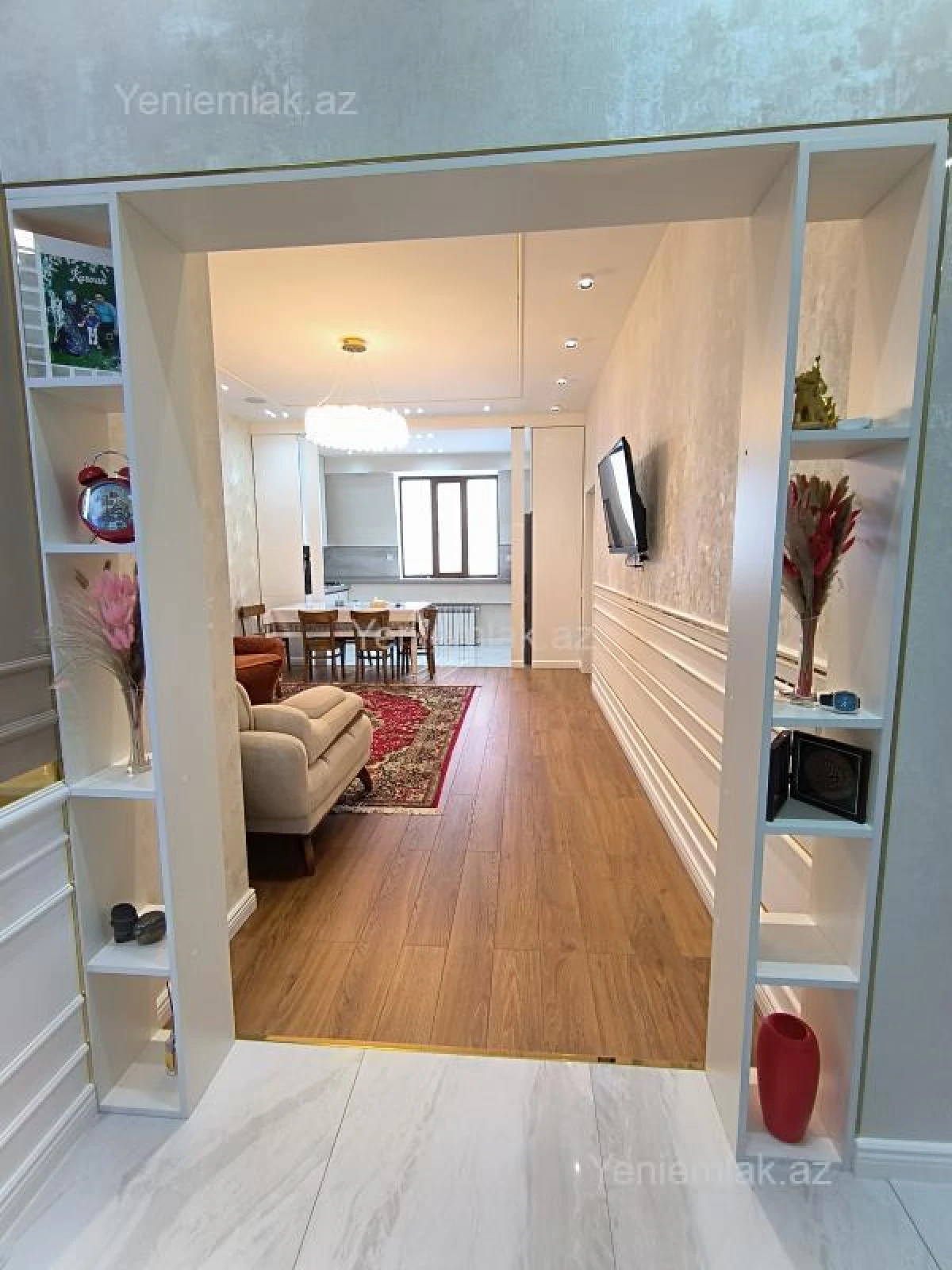 Satılır 3 otaqlı yeni tikili 75 m²