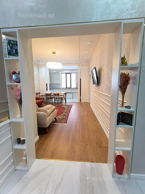 Satılır 3 otaqlı yeni tikili 75 m²