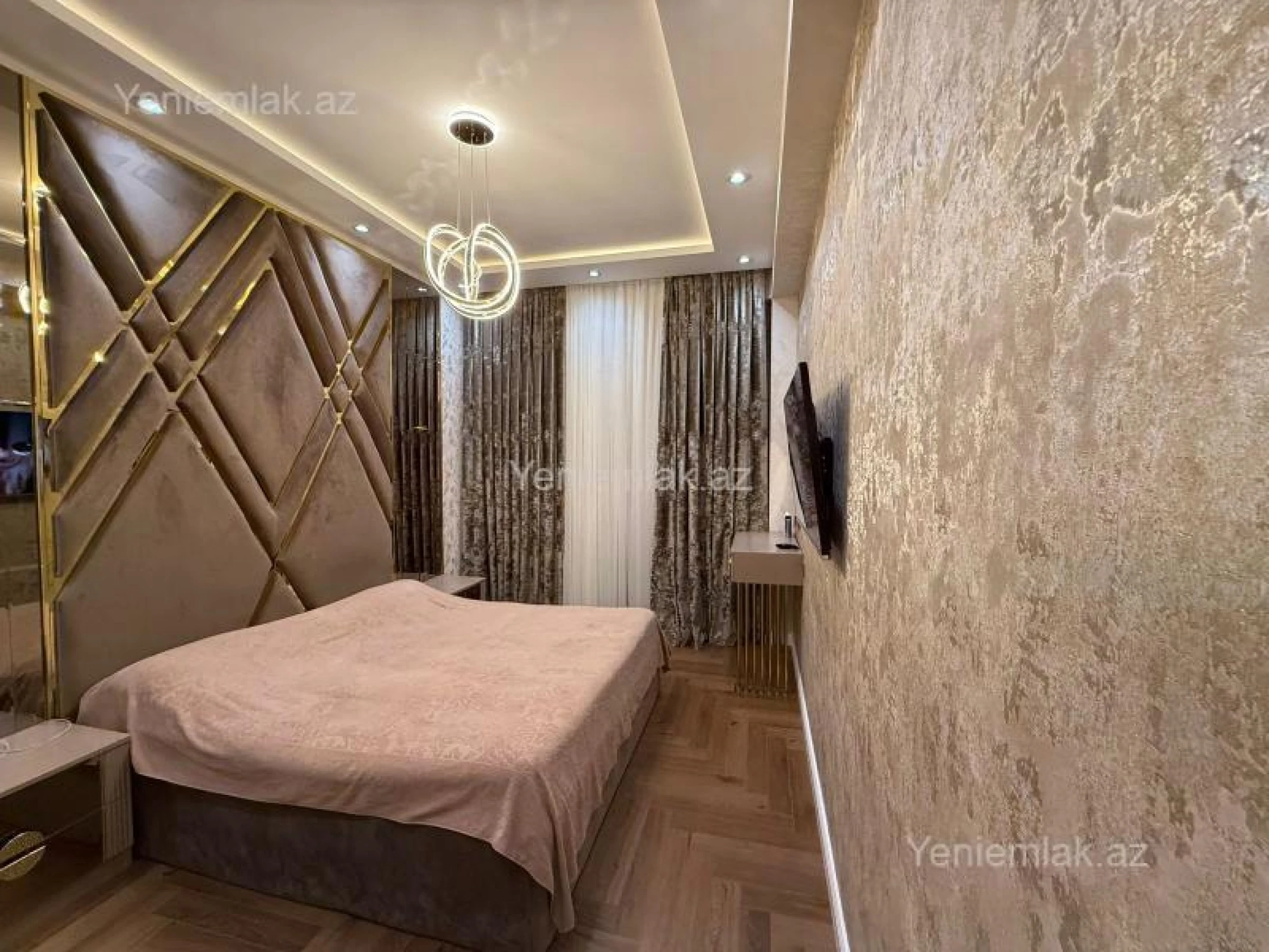 Satılır 3 otaqlı yeni tikili 160 m²