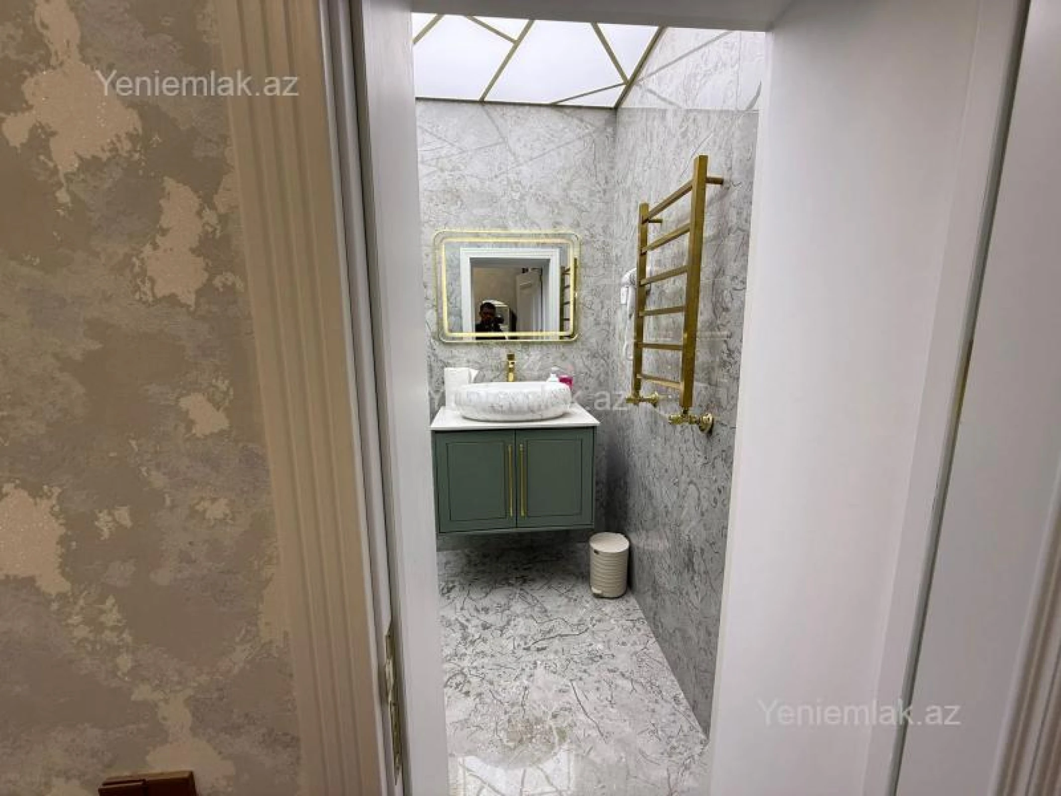 Satılır 3 otaqlı yeni tikili 160 m²