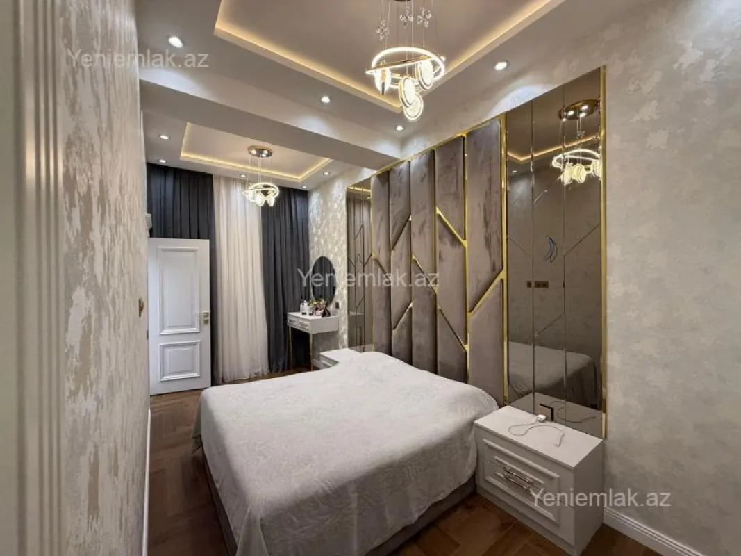 Satılır 3 otaqlı yeni tikili 160 m²